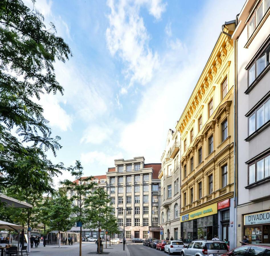 Kafka'S Head Apartment Prague Exterior photo