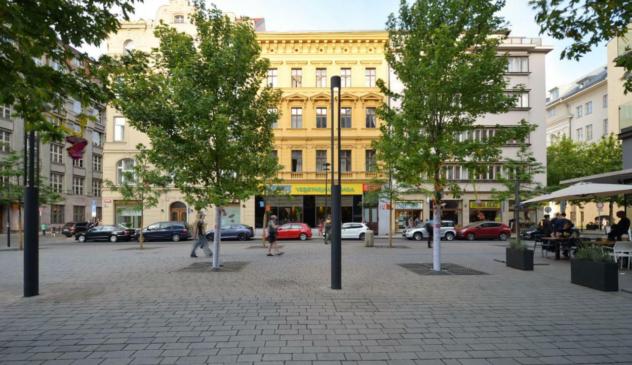 Kafka'S Head Apartment Prague Exterior photo